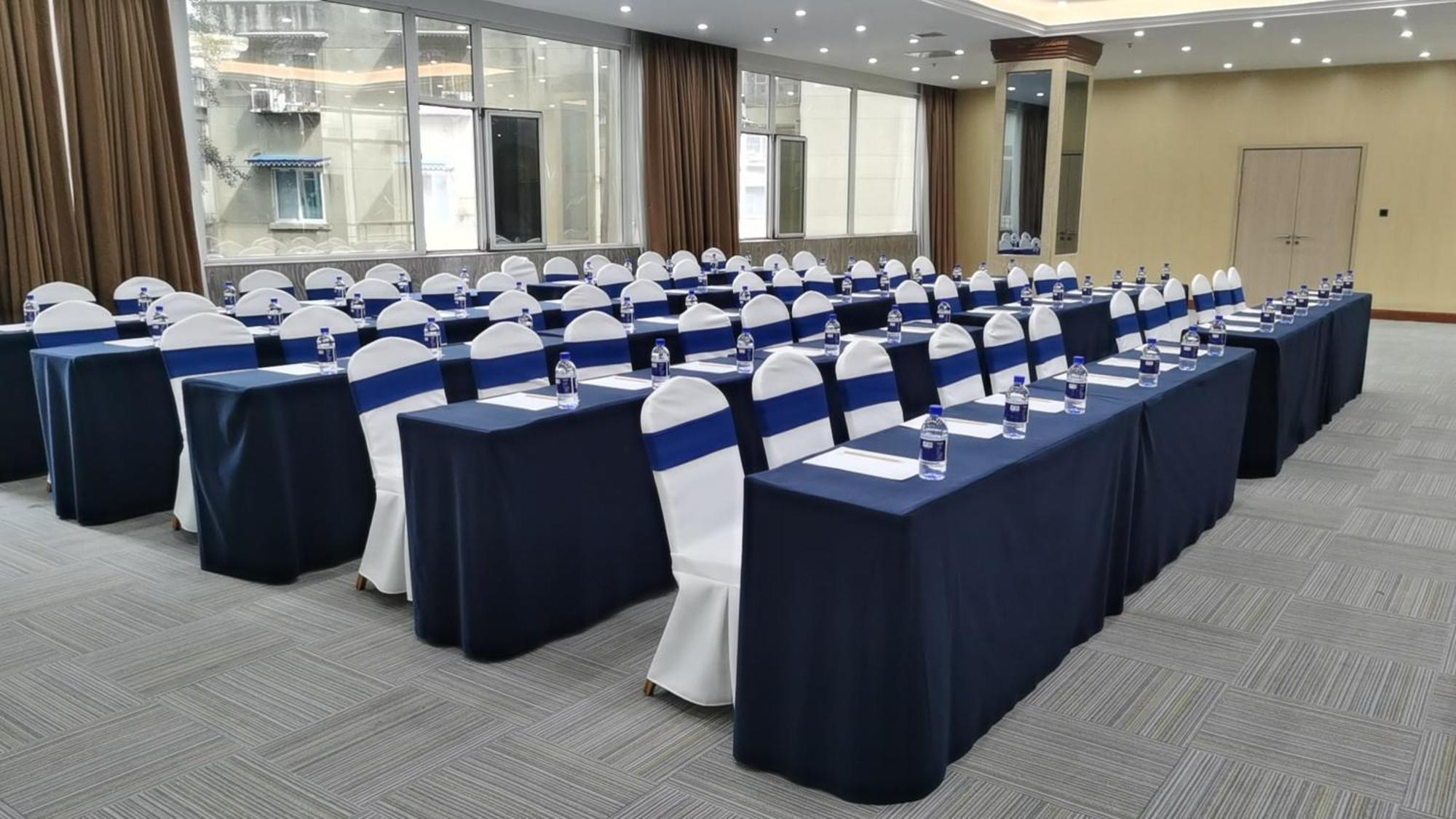 Holiday Inn Express Chengdu Tianfu Square By Ihg - Chunxi Road And Kuanzhai Alley Экстерьер фото